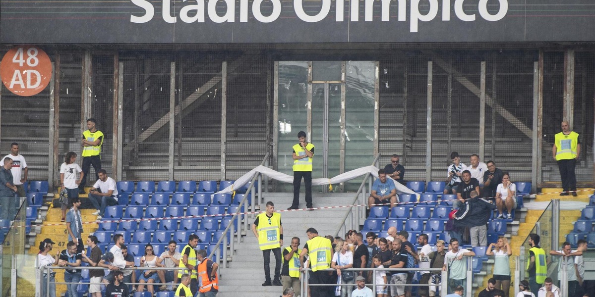 Il derby Roma-Lazio si giocherà lunedì alle 20.45
