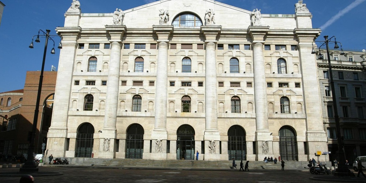 Borsa: Milano +1,05% e tocca i 50mila punti, a un passo record 2000