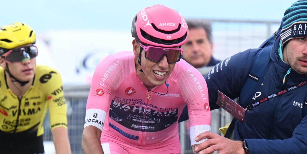 Eulalio tiene la rosa, Hindley da capitano