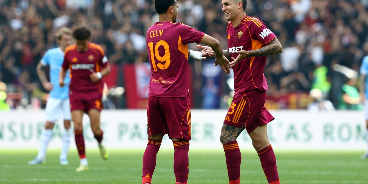 Mancini eroe dell'Olimpico, doppietta nel derby e la Roma "vede" la Champions