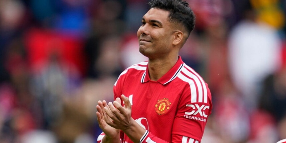 Manchester Utd, gioia e addio: che commozione per Casemiro. Psg ko nel derby, Siviglia salvo