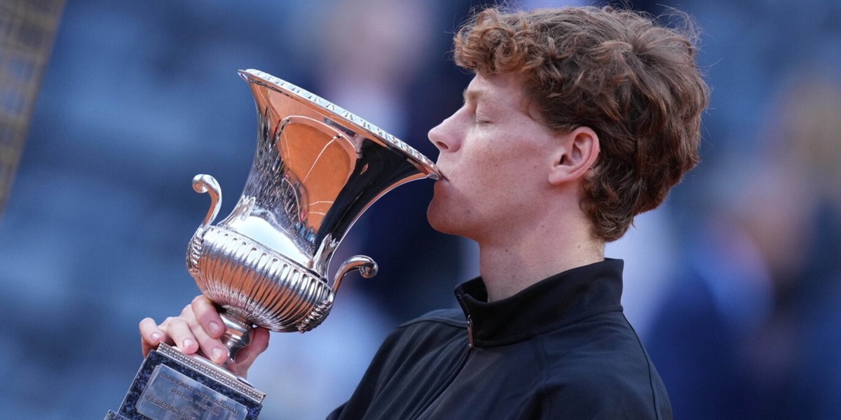 Monumento Sinner, il Roland Garros per la seconda laurea. E quota 100 non è così lontana
