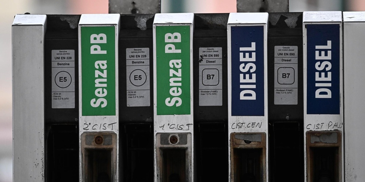 Mimit, prezzo medio self benzina a 1,961 euro al litro, gasolio a 1,980