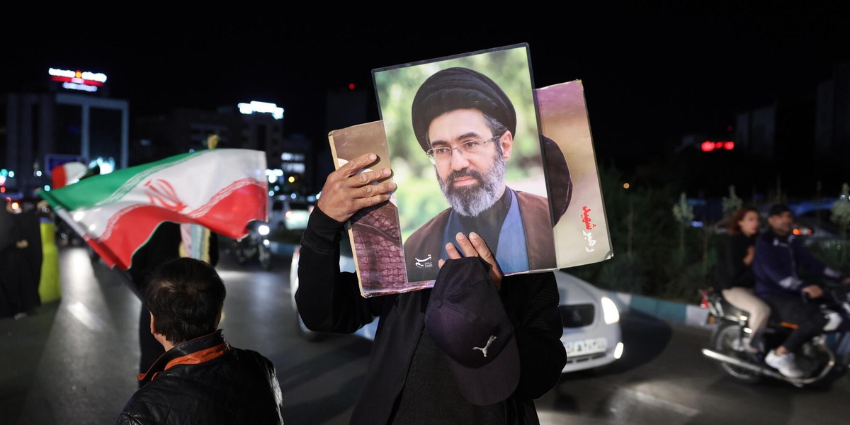 Media, 'l'Iran giustizia due uomini per aver minato la sicurezza del Paese'