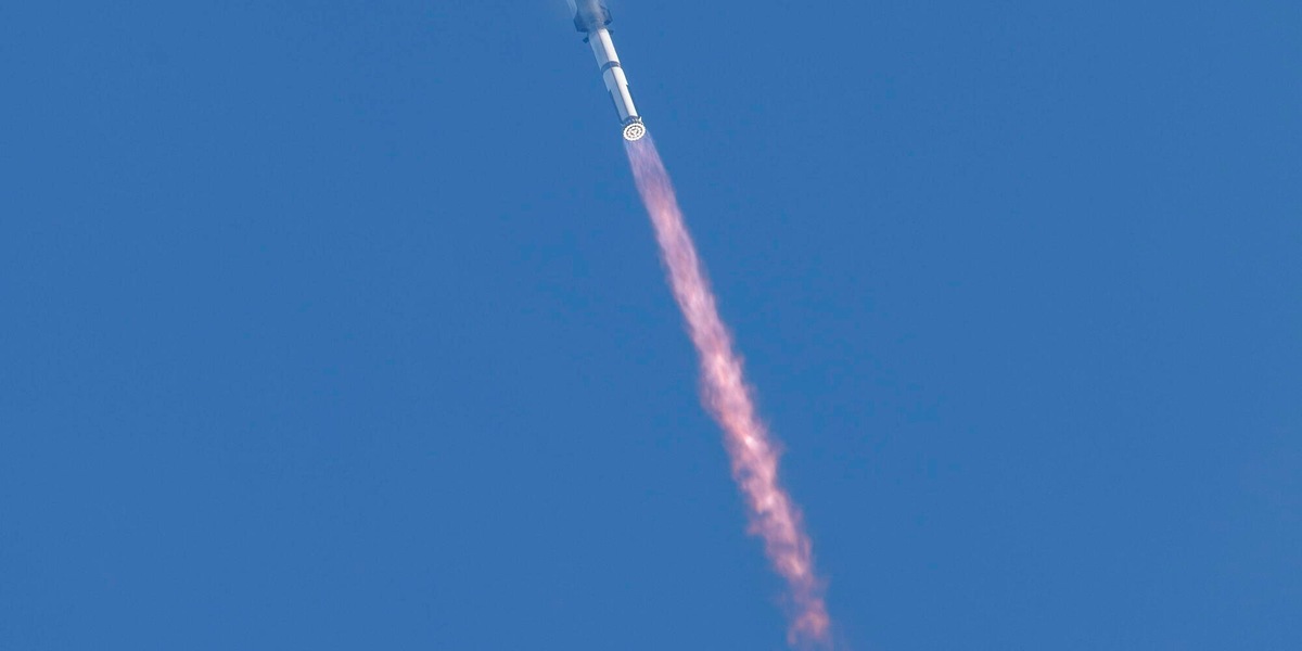 Lanciata la nuova Starship di Musk, primo test in volo