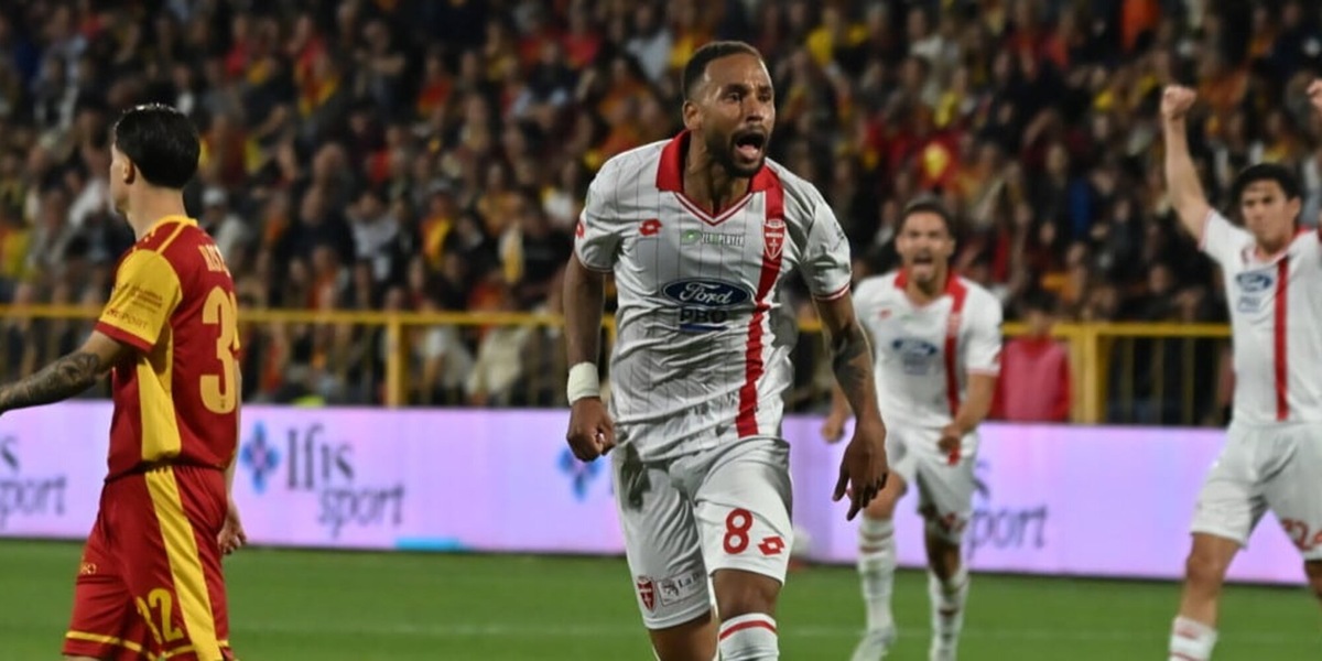 Catanzaro, favola al capolinea: 2-0 Monza in Calabria, Serie A a un passo