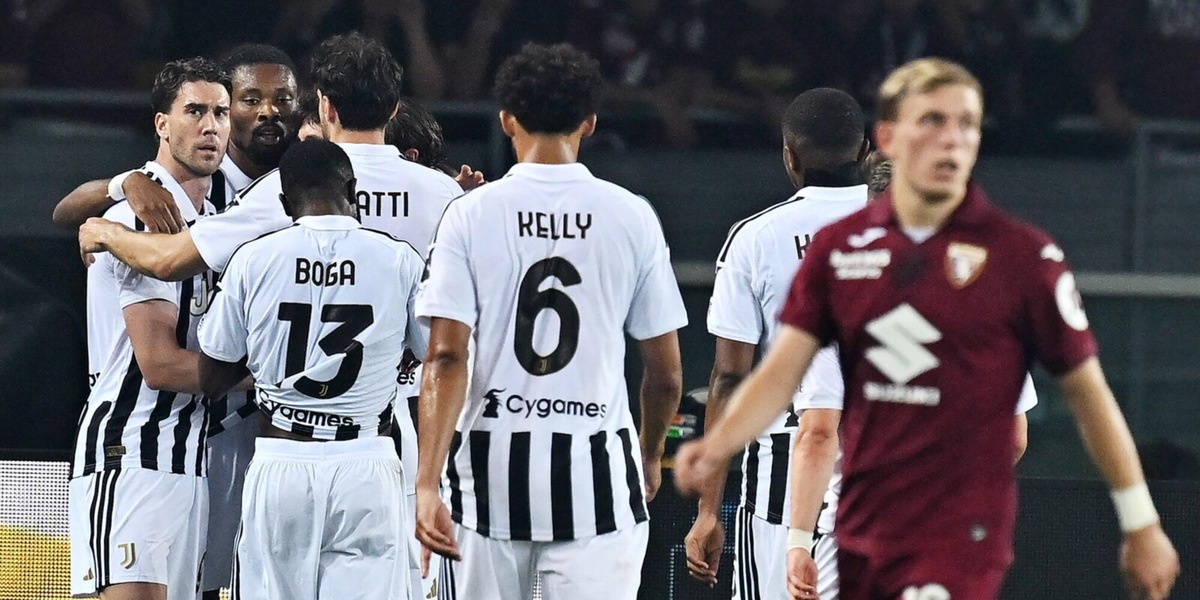 Juve in Europa League, 2-2 nel derby in un clima surreale. Vlahovic, ultimi gol?
