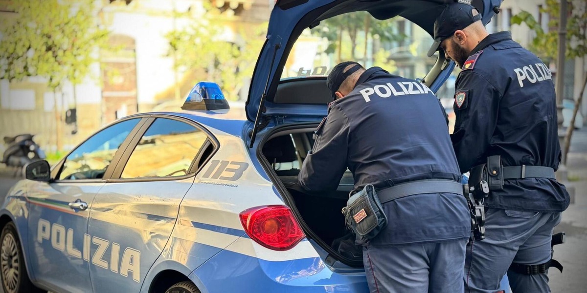 Schiacciato da un muletto in un'azienda di logistica, morto operaio