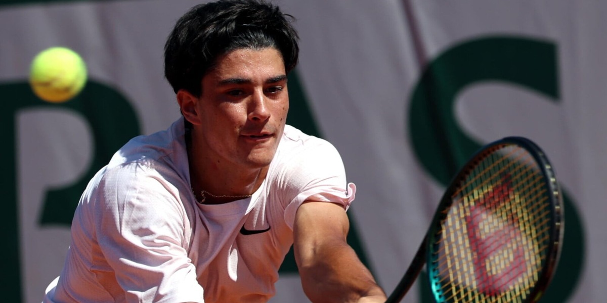 Cinà, niente bis al Roland Garros: l'azzurro crolla in 3 set contro De Jong