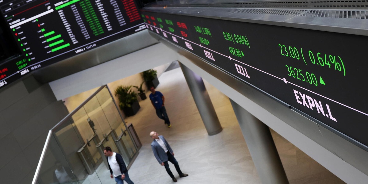 Borsa: l'Europa rallenta, listini Usa contrastati, Milano -0,5%
