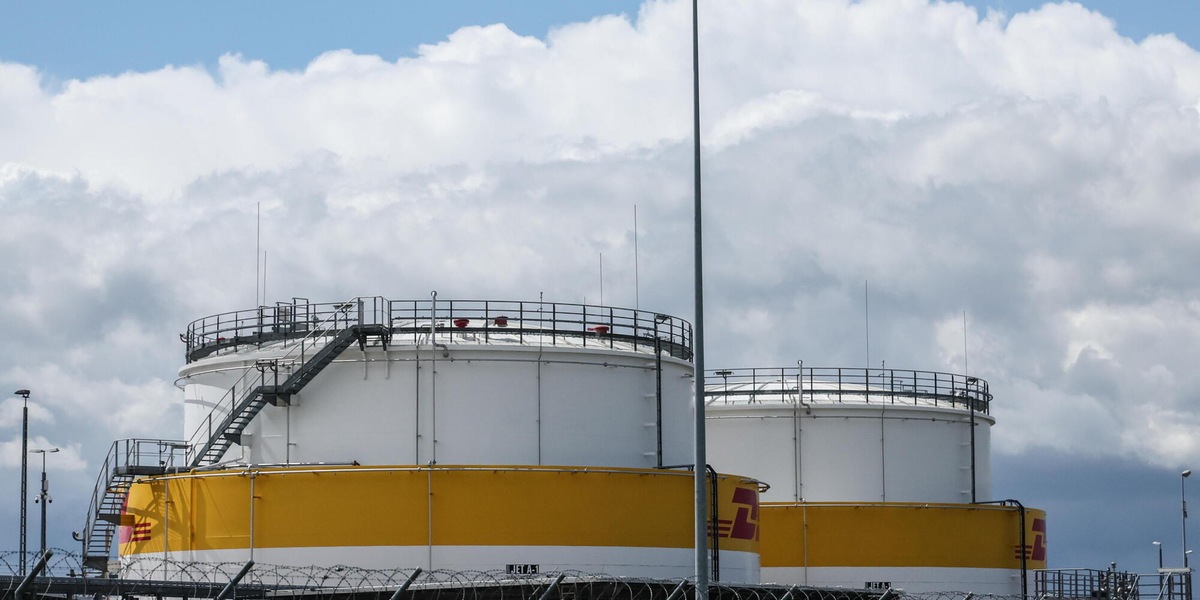 Petrolio in rialzo coi venti di guerra, Brent a 96,9 dollari, +2,76%