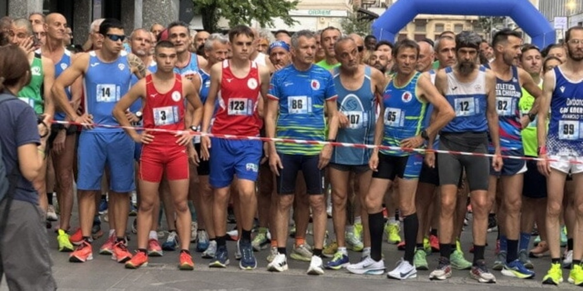 Dodecarun: Davide Cane domina la Camminata Città dell’Oro