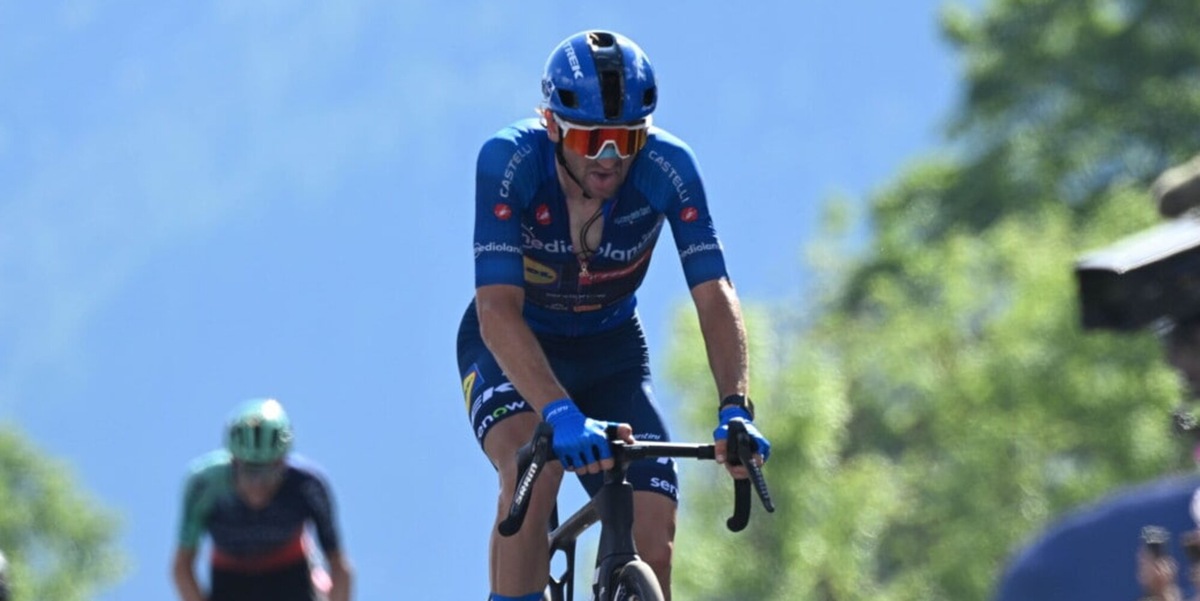 Il Giro degli italiani si colora