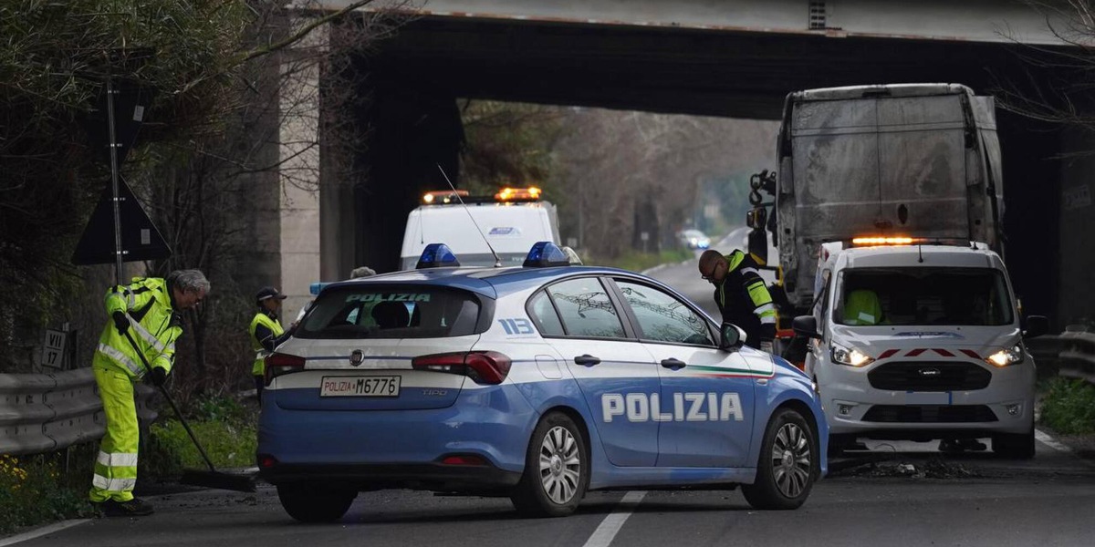 Accoltella il vicino durante una lite, fermato 18enne a Roma