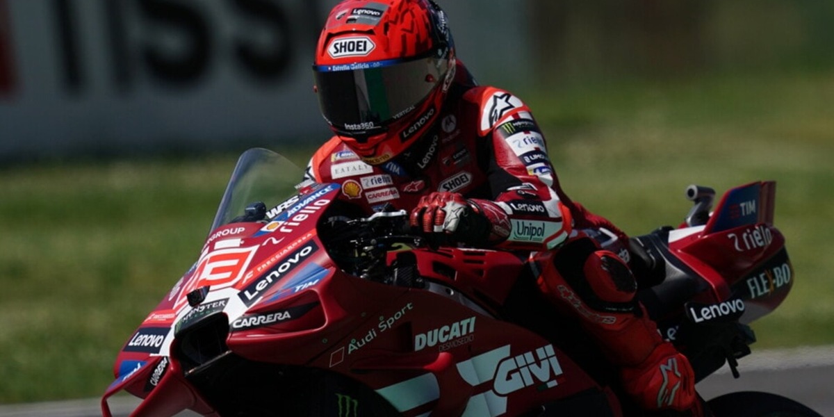 Marquez cade ma poi firma ancora la pole in Ungheria! Bezzecchi in seconda fila