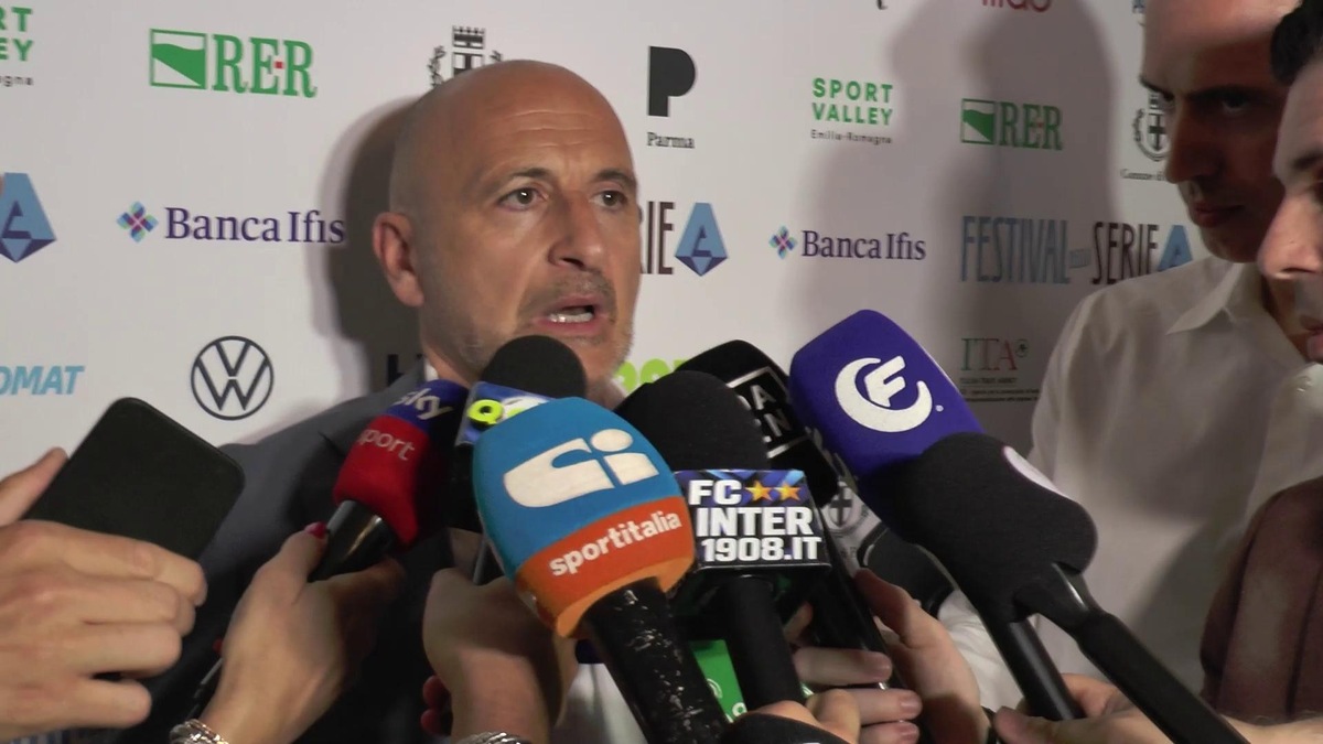 Ausilio: "In difesa ci muoveremo. Dumfries voleva andare"