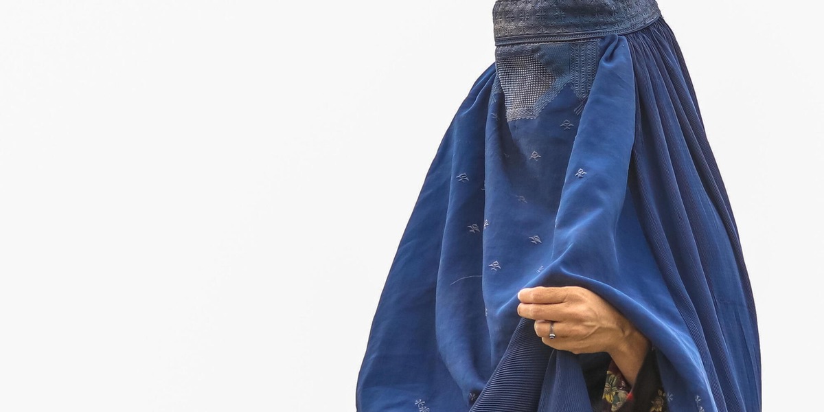 In Afghanistan donne arrestate perché non rispettose del codice abbigliamento imposto