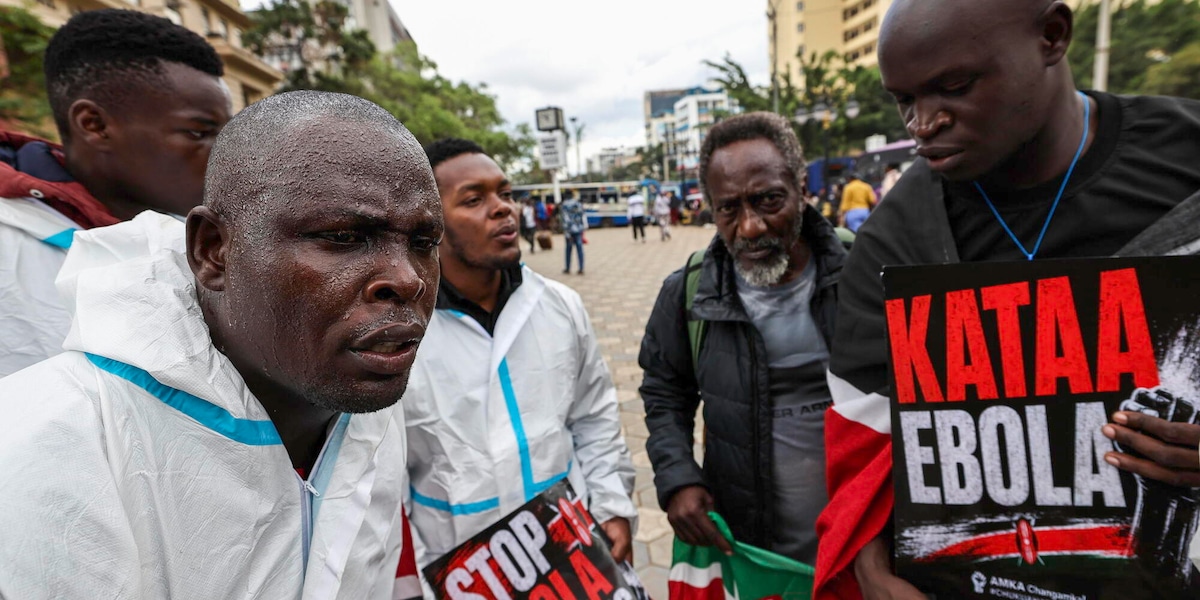 Kenya, arresti e lacrimogeni in nuove proteste contro il centro ebola Usa