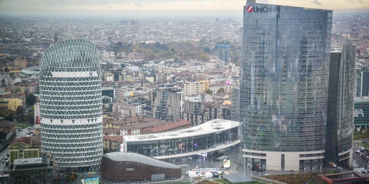 Unicredit si consolida in Commerzbank, con ops al 37,68% in azioni