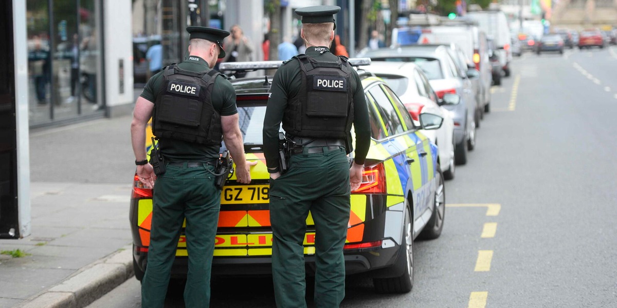 La sindaca di Belfast minacciata di morte, 'non mi farò intimidire'