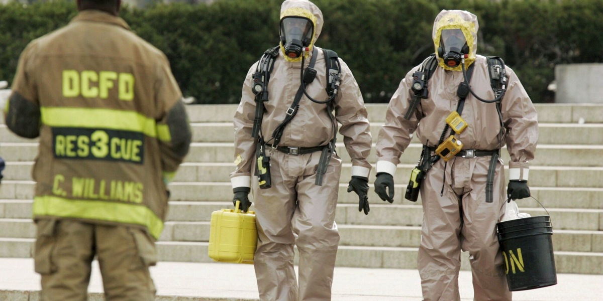 Intelligence Usa, laboratori biologici che finanziamo in Ucraina sono a rischio