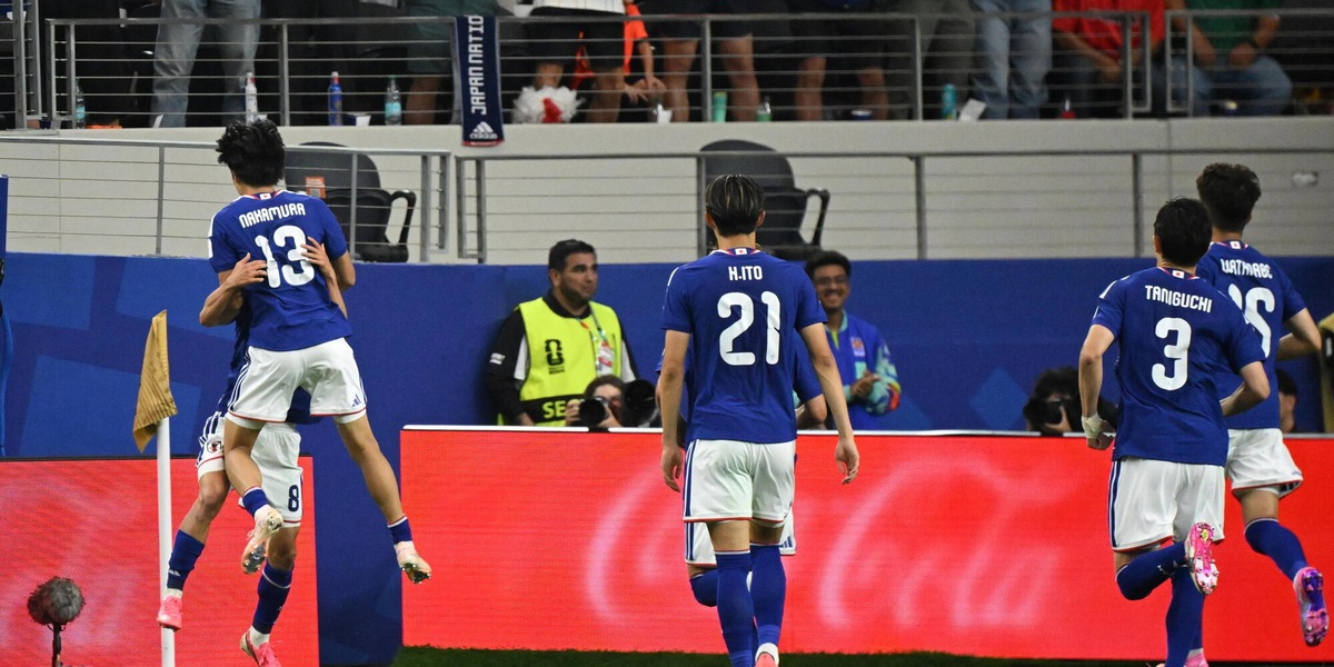 Mondiali: a Dallas i tifosi giapponesi raccolgono i rifiuti nello stadio