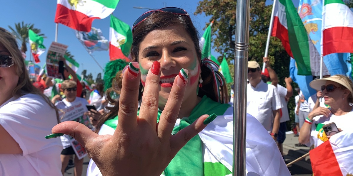 Mondiali, centinaia di iraniani protestano contro Teheran alla vigilia della partita