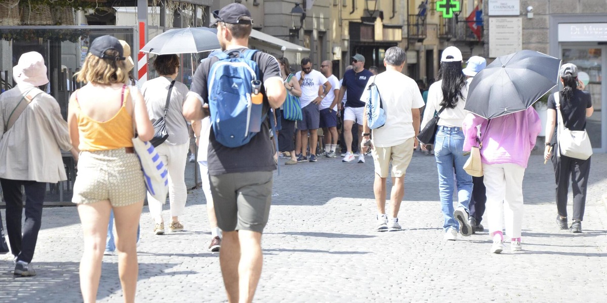 Si avvicina il grande caldo, 9 città con il bollino giallo
