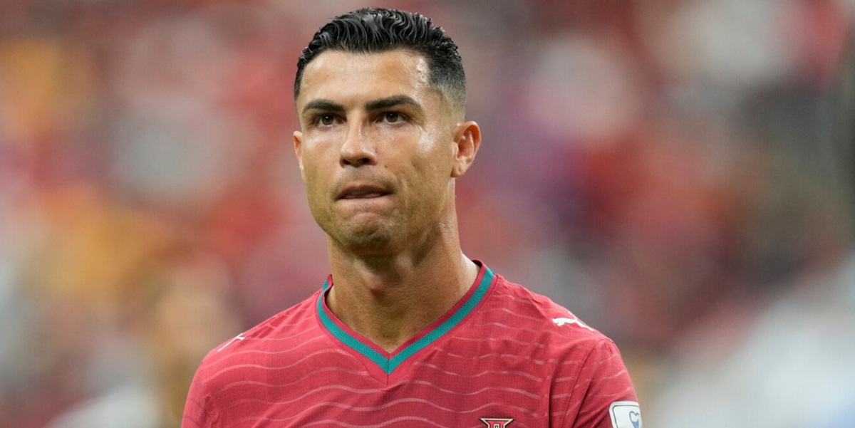 “Passate la palla a CR7”, giocatori portoghesi bersagliati dai tifosi: “Portate rispetto”