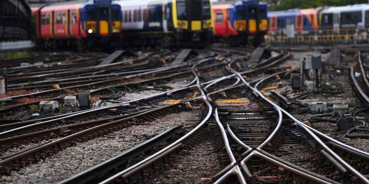 Scontro tra due treni a nord di Londra, ci sono feriti gravi