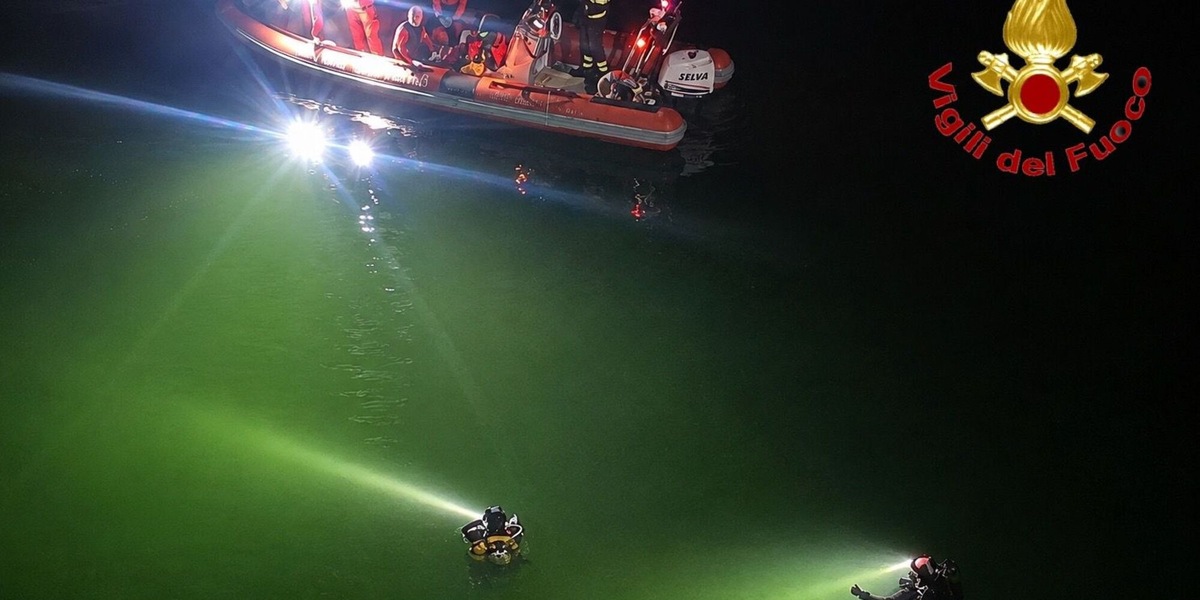 Tre 17enni morti in auto precipitata in un canale nel milanese