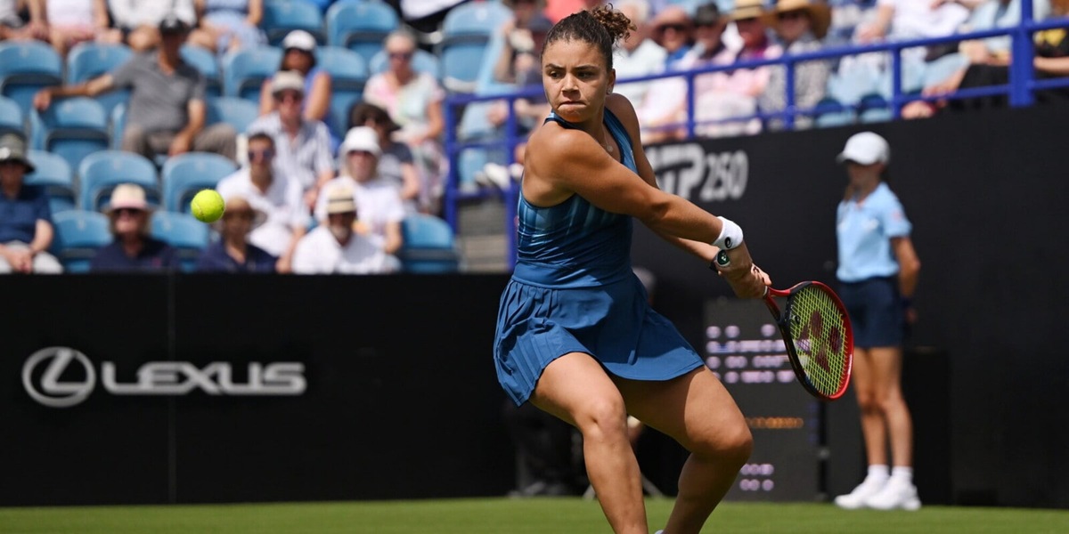 Jasmine Paolini ko al rientro dopo un mese di stop: Tatjana Maria al 2° turno a Eastbourne