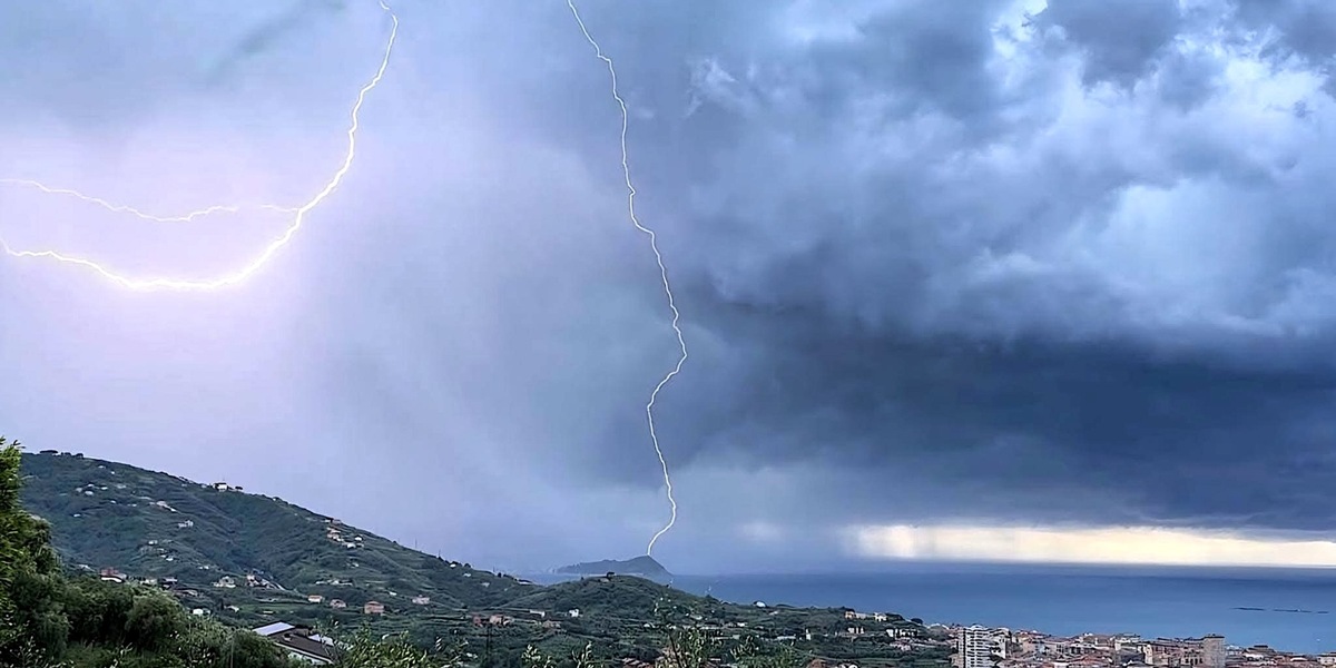 Ancona la città più vivibile per il meteo, mentre al Nord caldo e piogge estreme