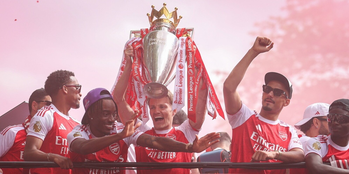 Arsenal o Manchester City, chi vincerà la Premier League 2026/27? Ecco chi è favorito per i bookie