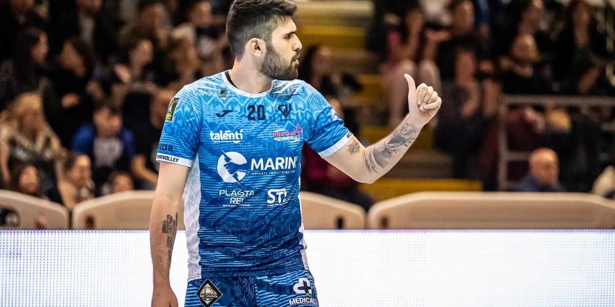 Volley Mercato: Efe Bayram firma per la Tinet