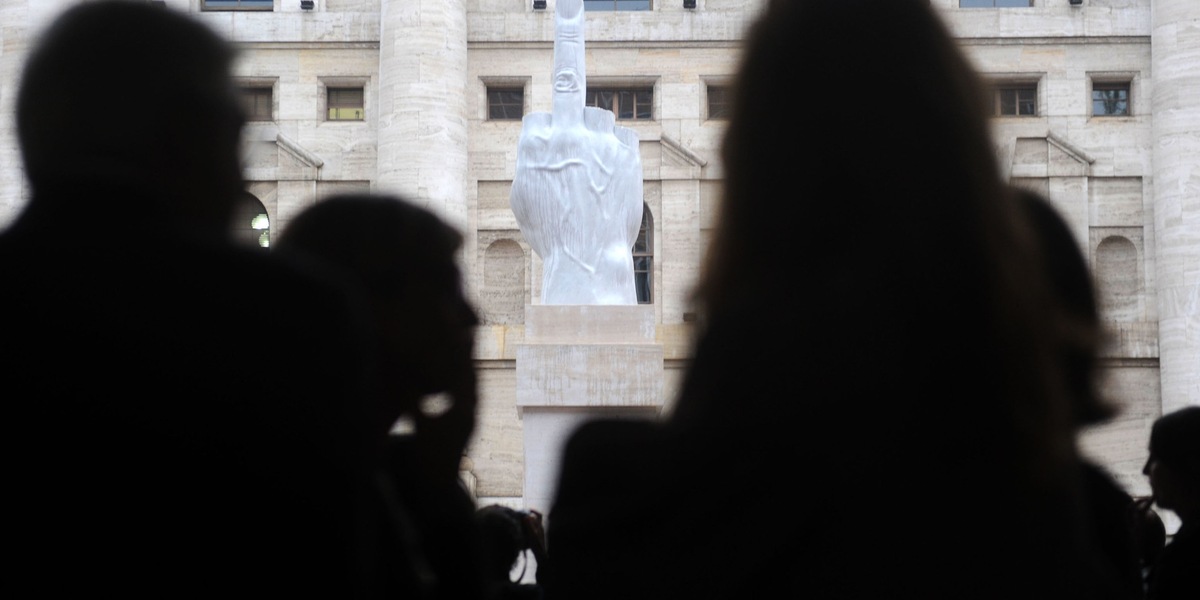 Borsa: Milano apre in lieve rialzo, +0,04%