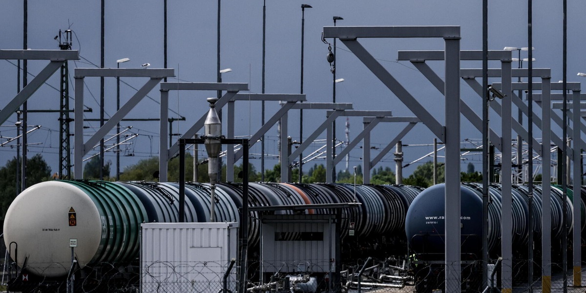 Il prezzo del petrolio è in calo, Wti a 70,30 dollari