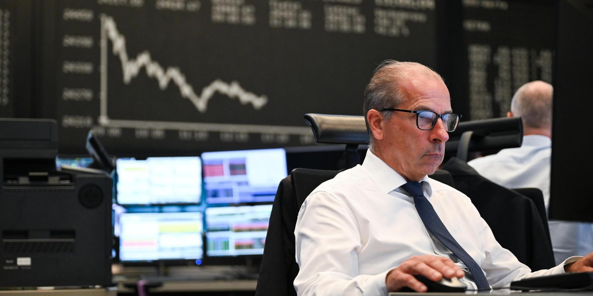 Borsa: Europa debole, future Usa in rosso, Milano -0,35%