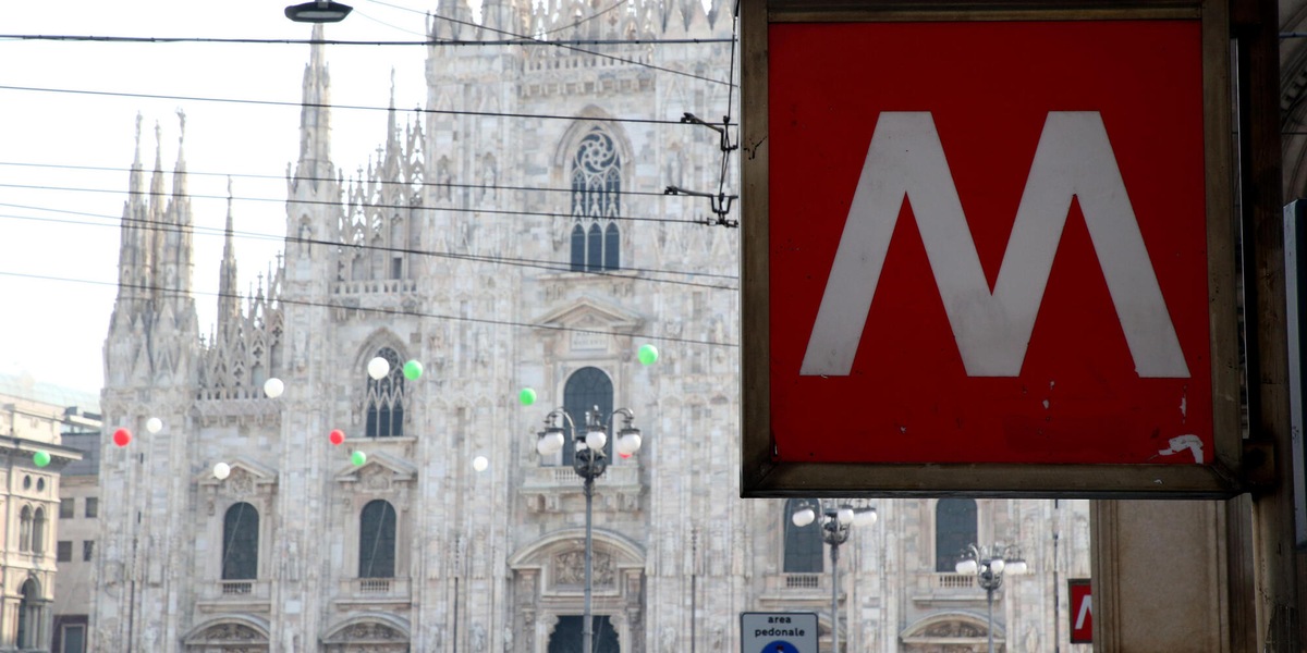 'Cosa guardi? Sono uomo e musulmano', e sfregia ragazza a Milano