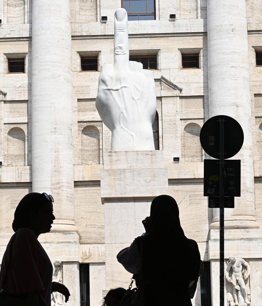 Borsa: Milano positiva (+0,65%), acquisti su Nexi e Amplifon