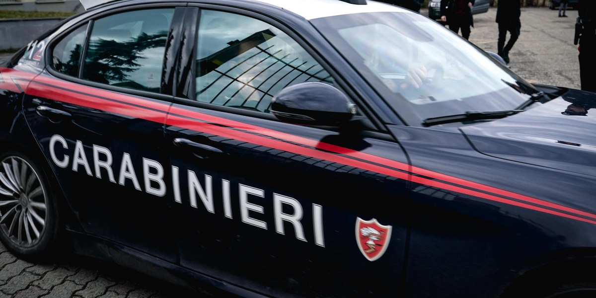 Uomo trovato morto in casa nel Milanese, si procede per omicidio