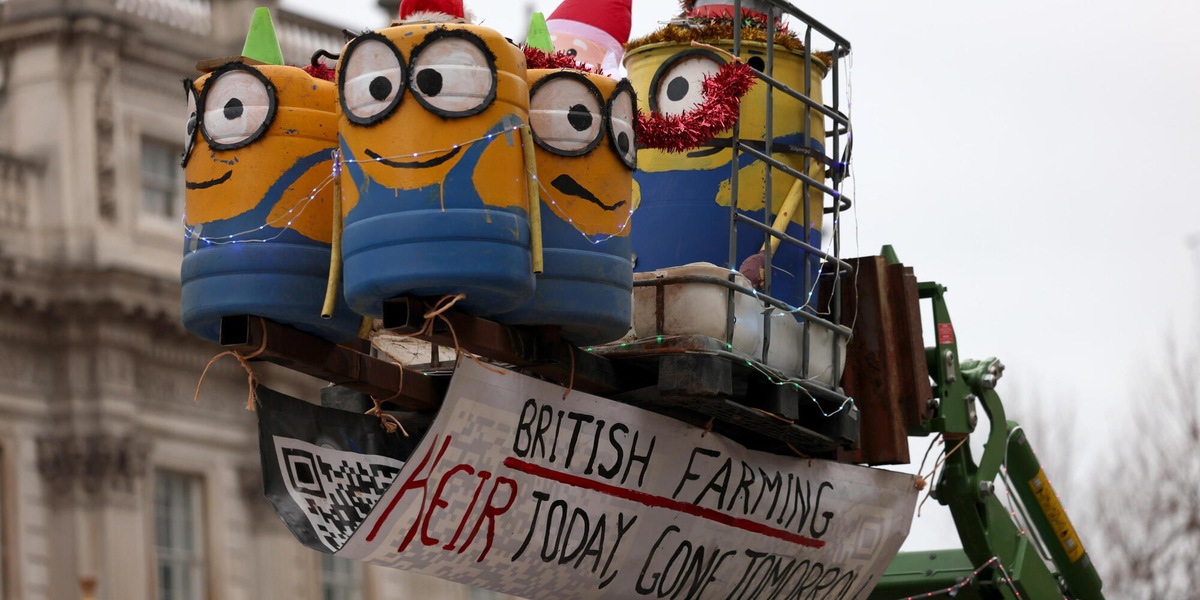 Incassi cinema, resta al top Minions & Monsters, entra terzo La casa Il rogo del male