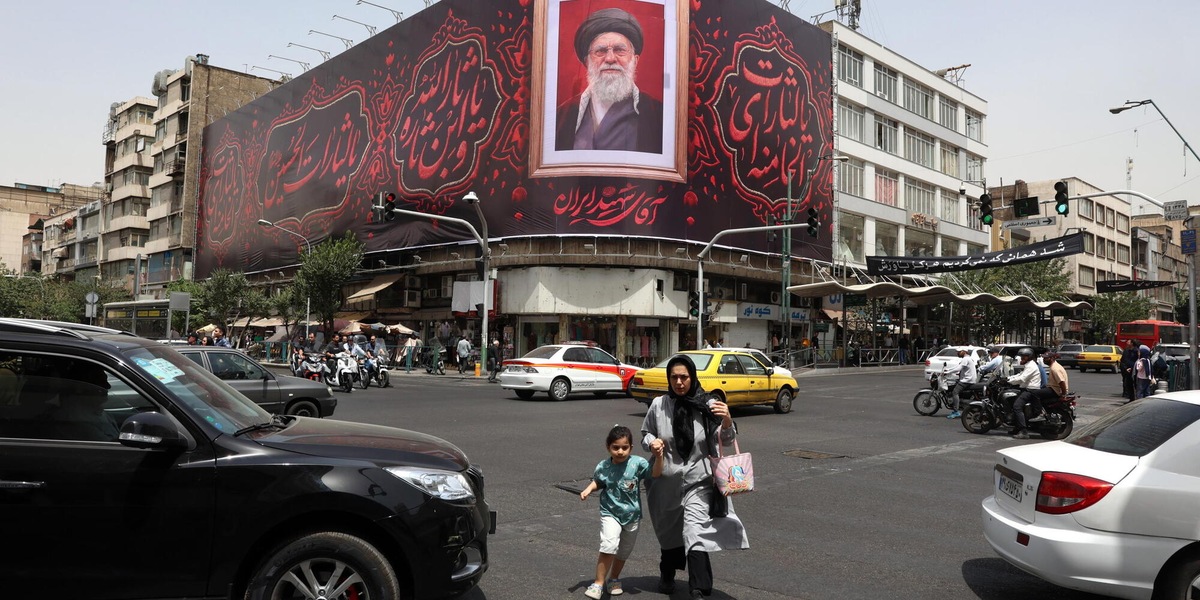 Trump, 'presto bombarderemo in Iran l'impianto nucleare di Pickaxe Mountain'