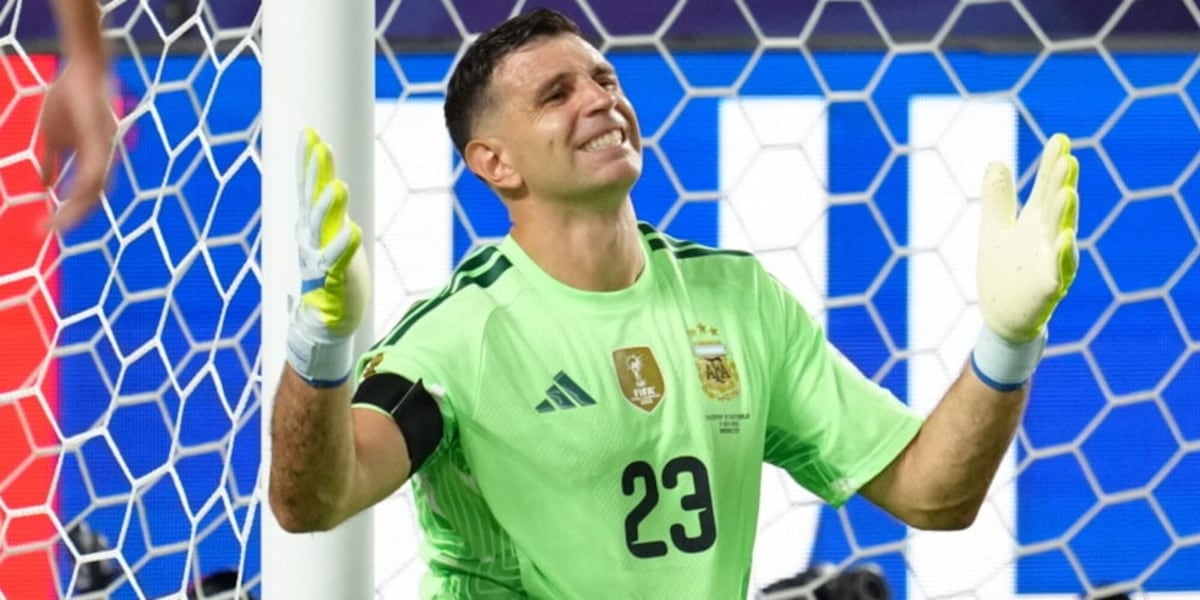 Dibu Martinez, cambia tutto: l’annuncio dall’Aston Villa stravolge i piani Juve