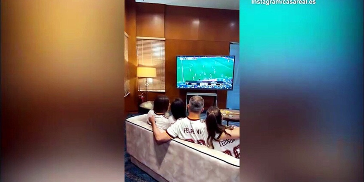 La famiglia reale spagnola esulta per la vittoria sulla Francia