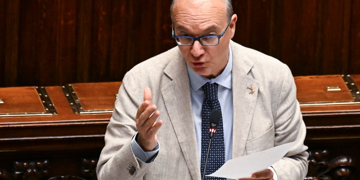 Valditara, 'scrivere l'Italia agli italiani è condivisibile'