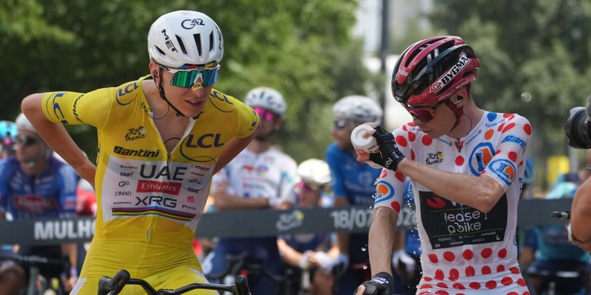 Tour, blitz antidoping: shock Pogacar e Vingegaard, svegliati nella notte. È polemica