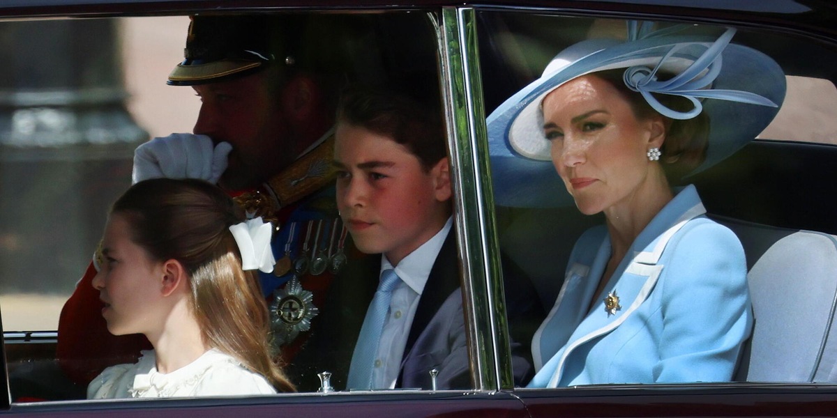 Il principe George compie 13 anni, una foto da teenager per festeggiarlo