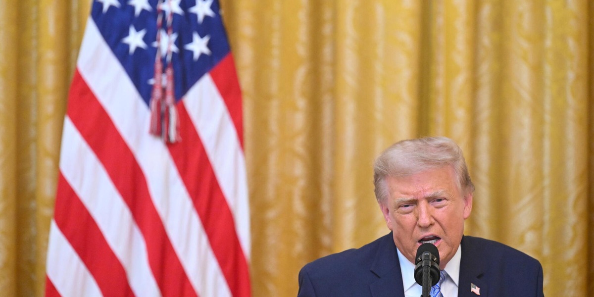 Trump, 'Usa riterranno l'Iran responsabile degli attacchi degli Houthi'