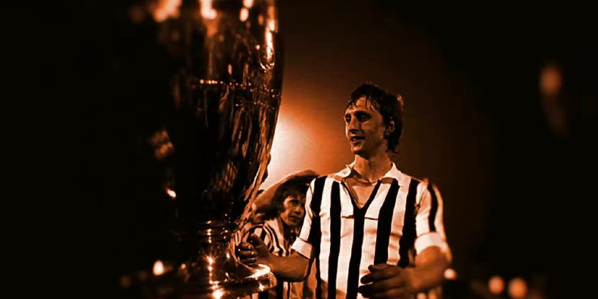 C'è la Juve sulla nuova maglia da trasferta dell'Ajax: ecco il perché
